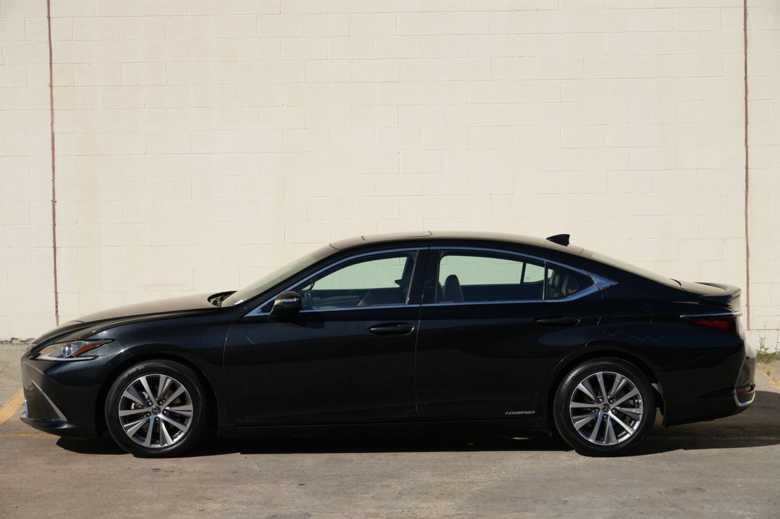 Used 2020 Lexus ES 300h FWD image 45