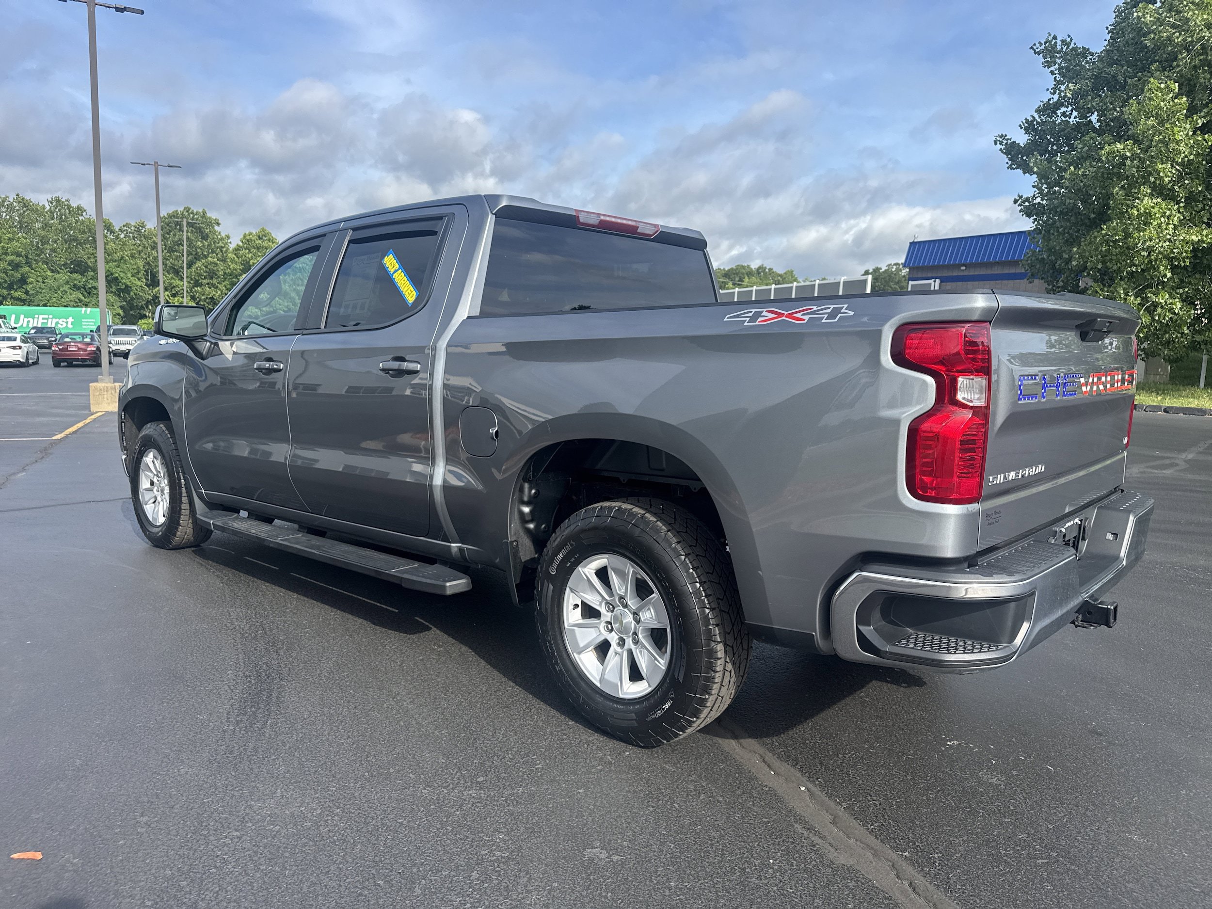Used 2020 Chevrolet Silverado 1500 LT w/ All-Star Edition AWD/4WD image 3