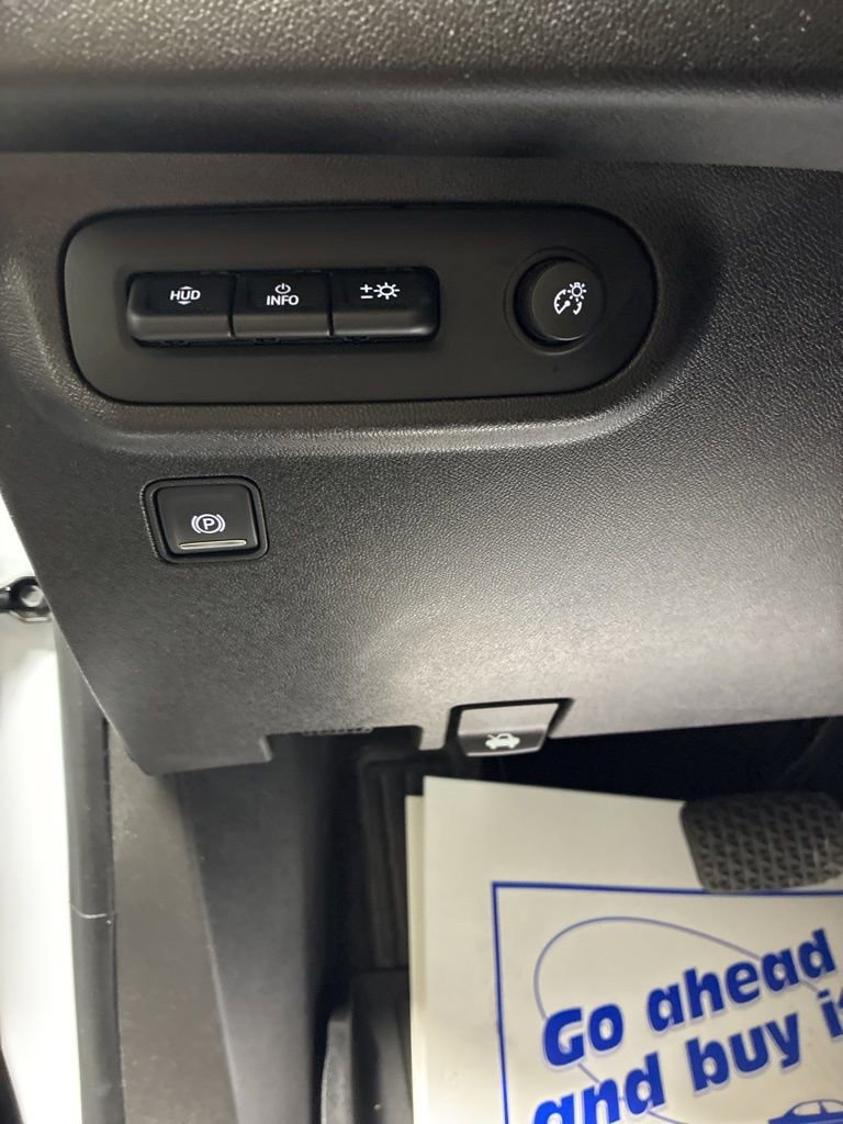 Used 2023 GMC Terrain Denali w/ Denali Premium Package image 15