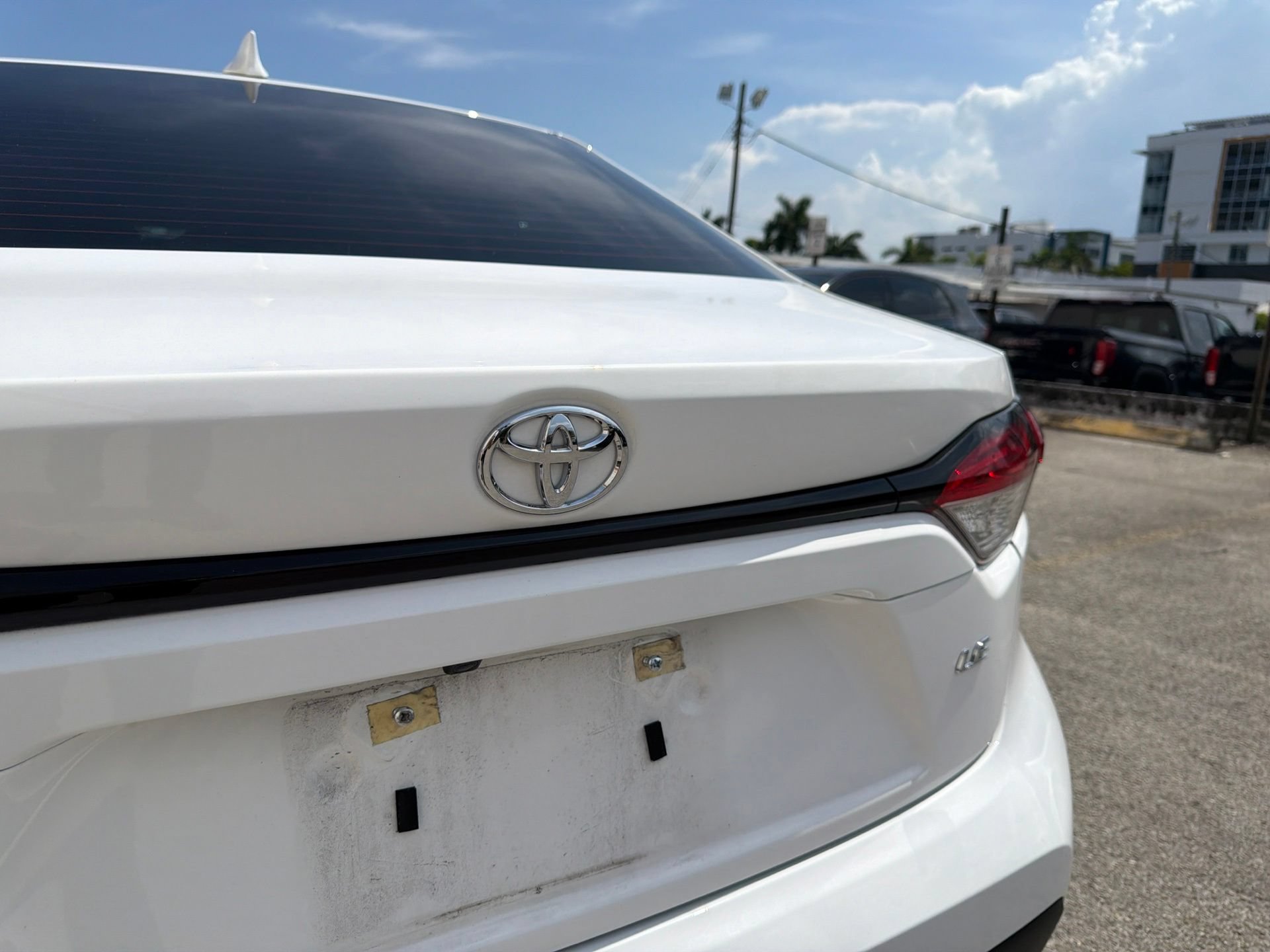 Used 2025 Toyota Corolla LE FWD image 13