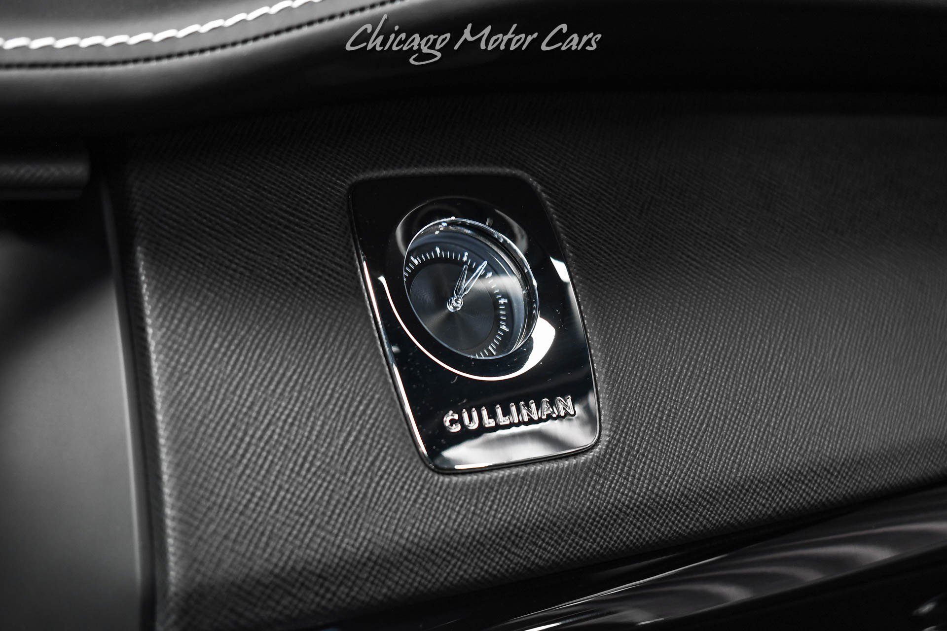 Used 2023 Rolls-Royce Cullinan w/ Cullinan Package image 17