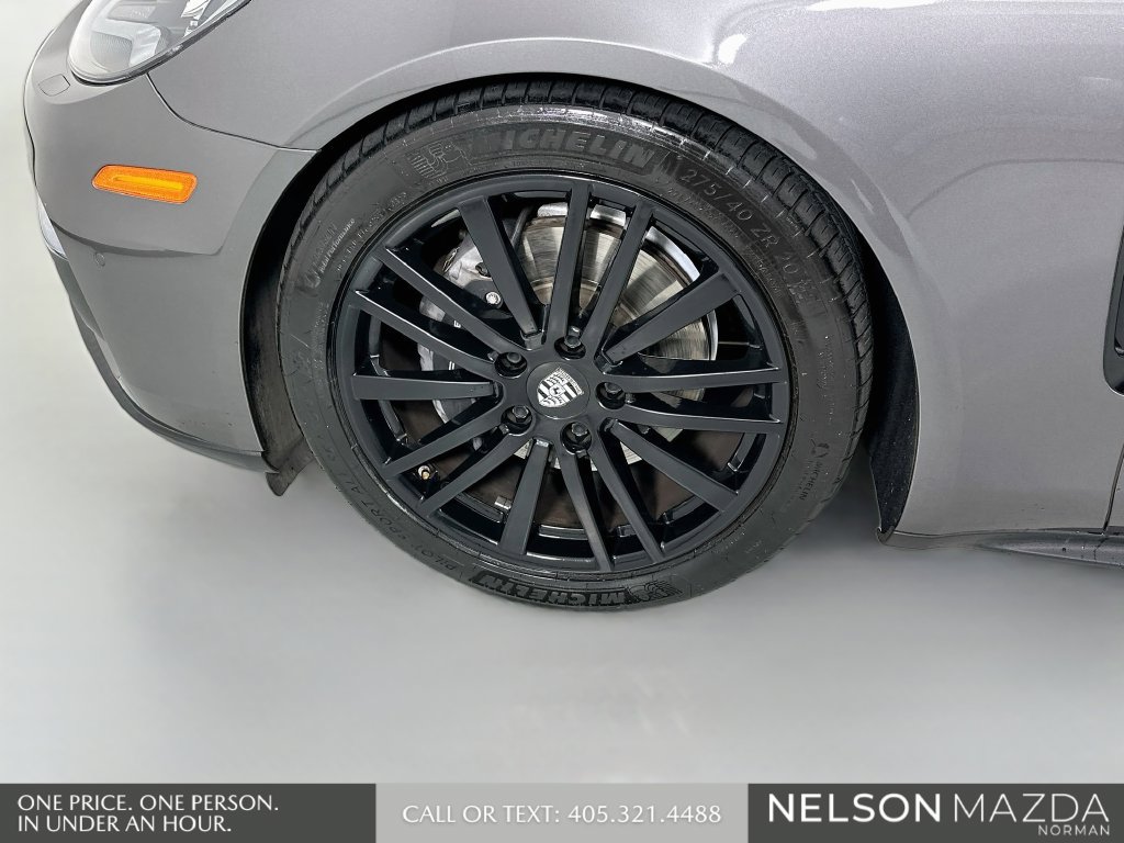 Used 2018 Porsche Panamera RWD image 33