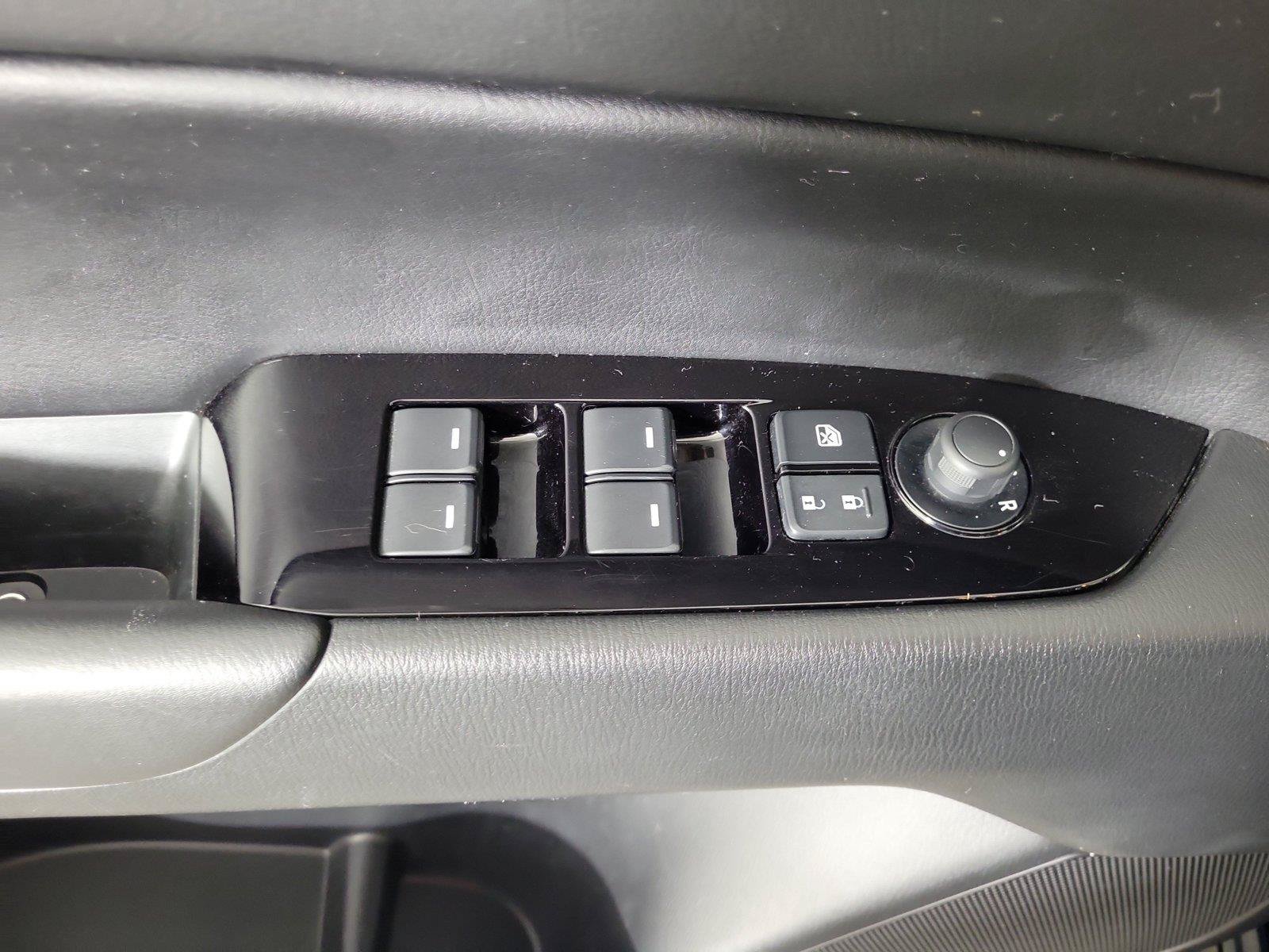 Certified 2025 MAZDA CX-5 AWD 2.5 S w/ Select Package image 19