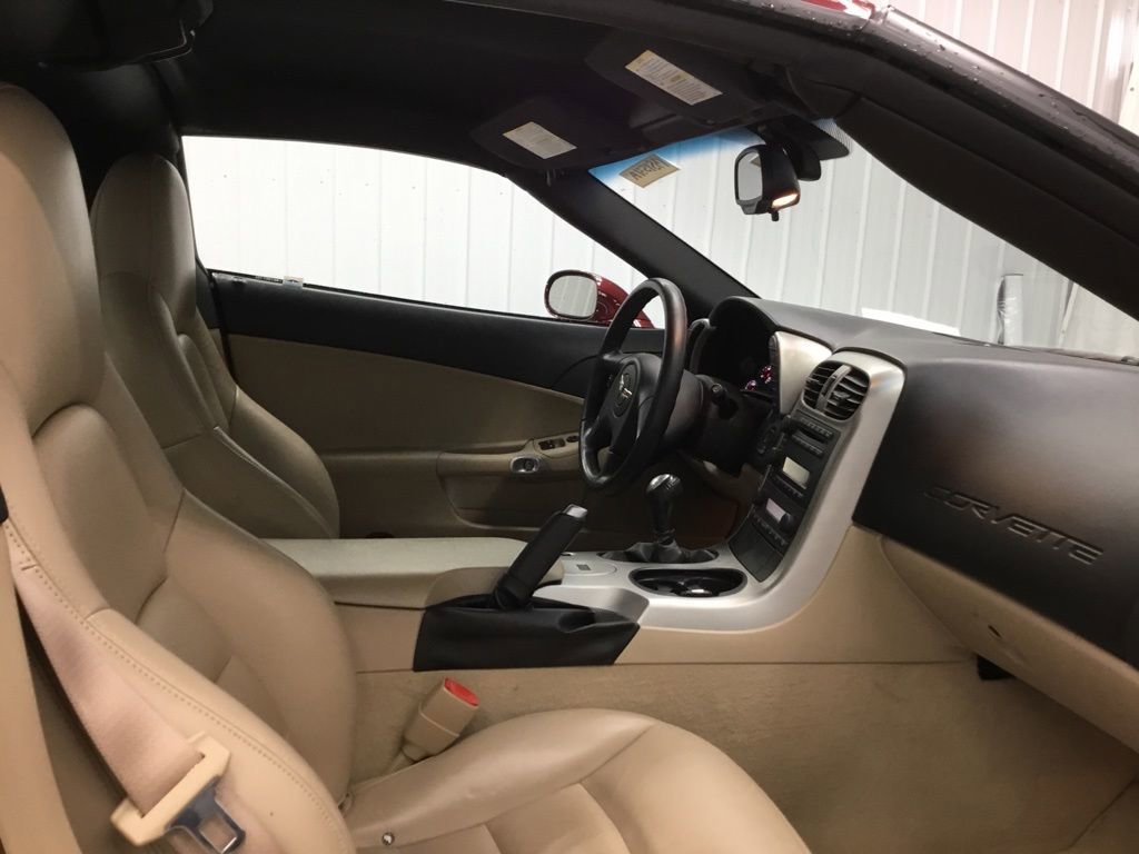 Used 2005 Chevrolet Corvette Coupe w/ Preferred Equipment Group image 15