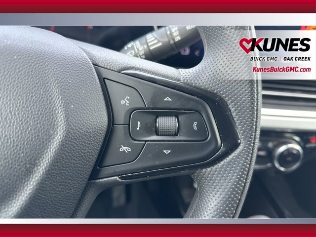 Used 2025 Chevrolet Trax LT image 11