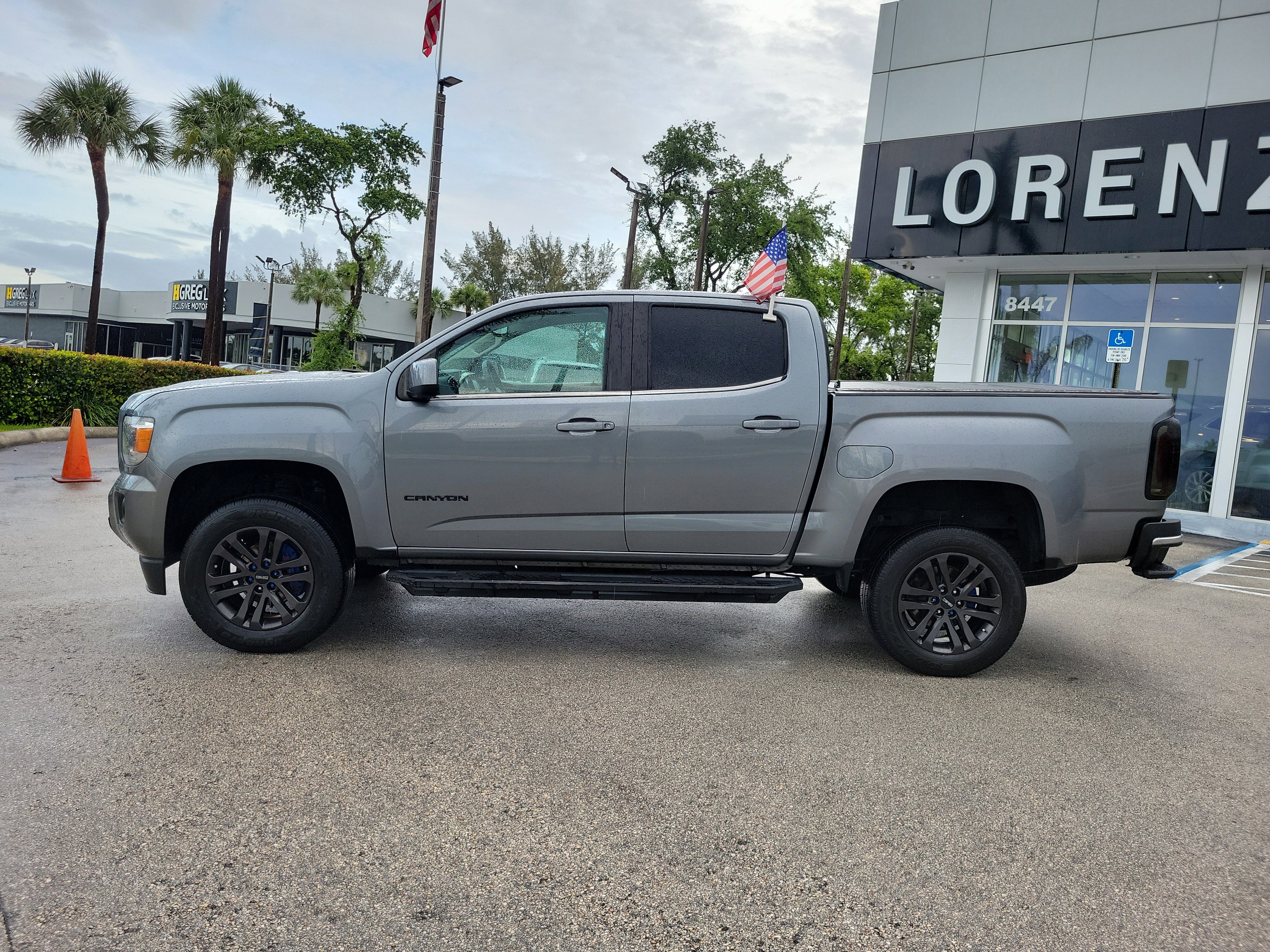 Used 2020 GMC Canyon SLE w/ Elevation Edition RWD image 8