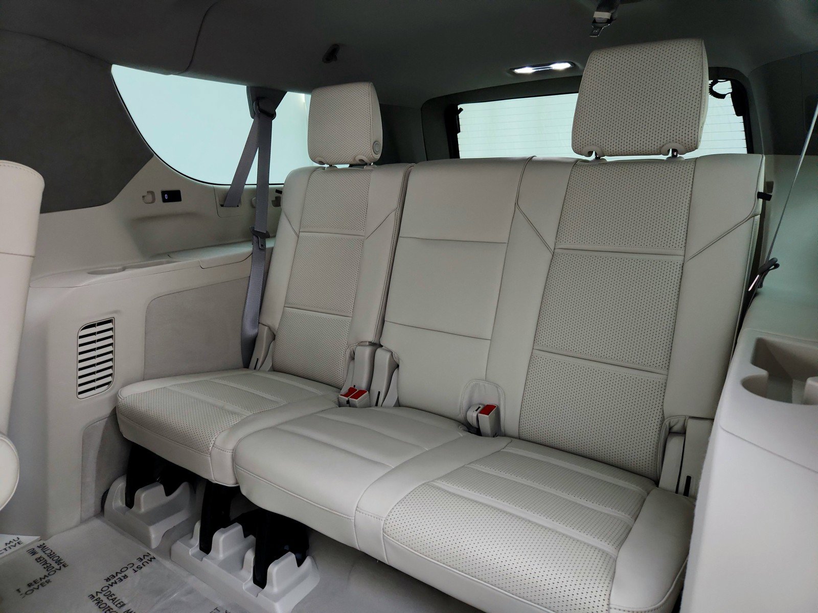 Used 2024 Cadillac Escalade ESV Premium Luxury Platinum w/ LPO, Floor Liner Package AWD/4WD image 25