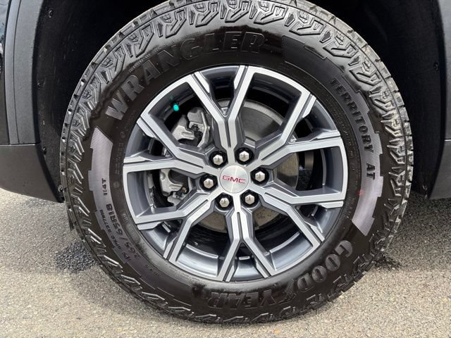 Used 2026 GMC Acadia AT4 AWD/4WD image 11