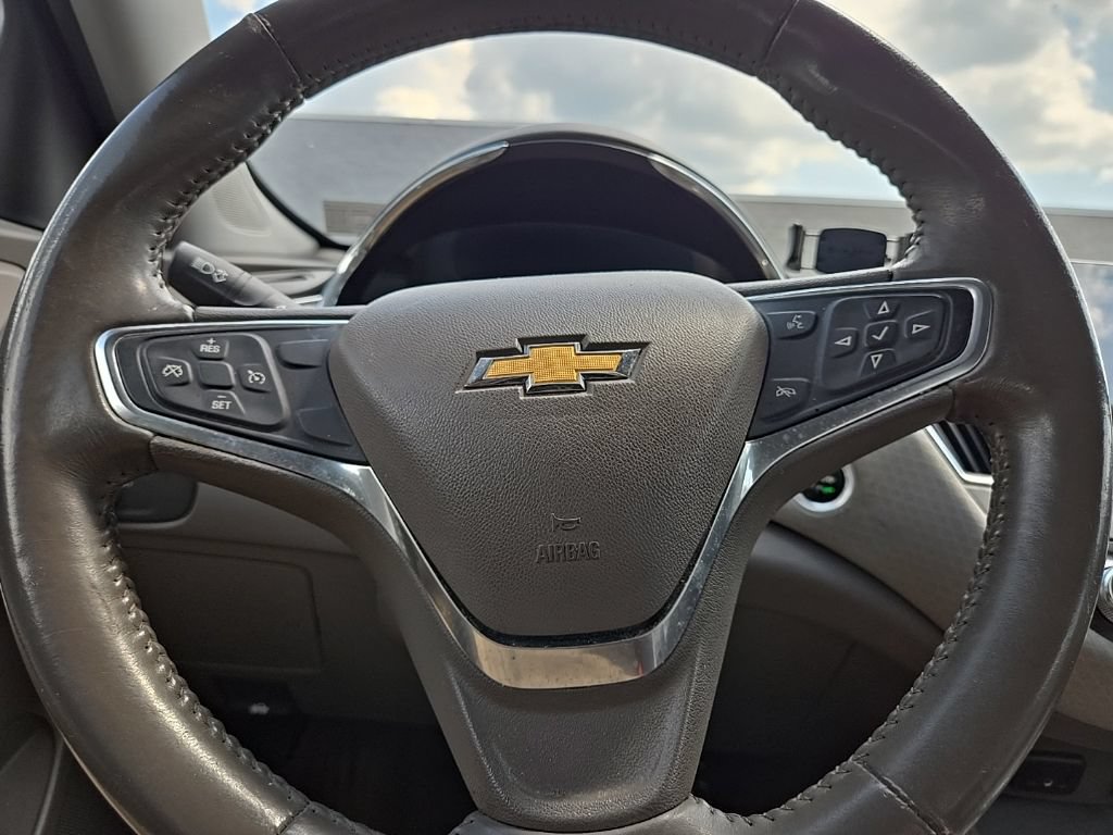 Used 2017 Chevrolet Malibu LT FWD image 15