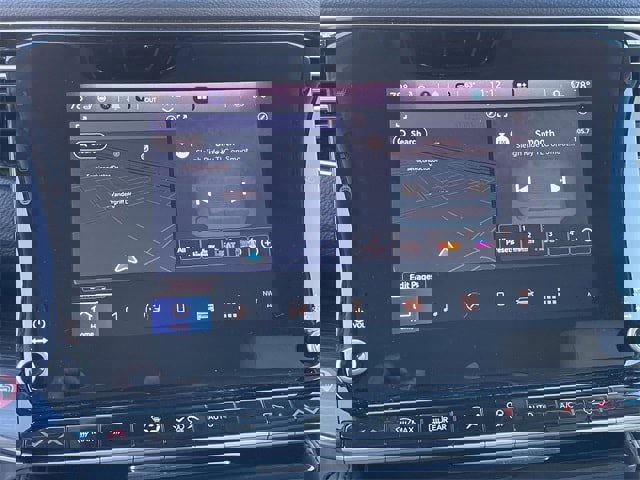 Used 2024 Jeep Wagoneer L Series II w/ Flexible Seating Group image 16