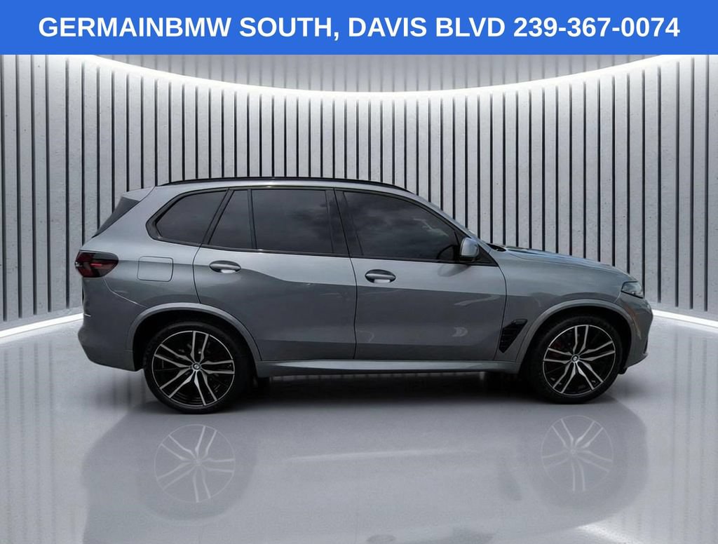 Used 2025 BMW X5 xDrive40i w/ M Sport Package AWD/4WD image 4
