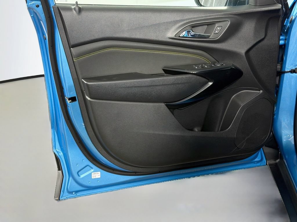 New 2026 Chevrolet Trax LT w/ Driver Confidence Package FWD image 17