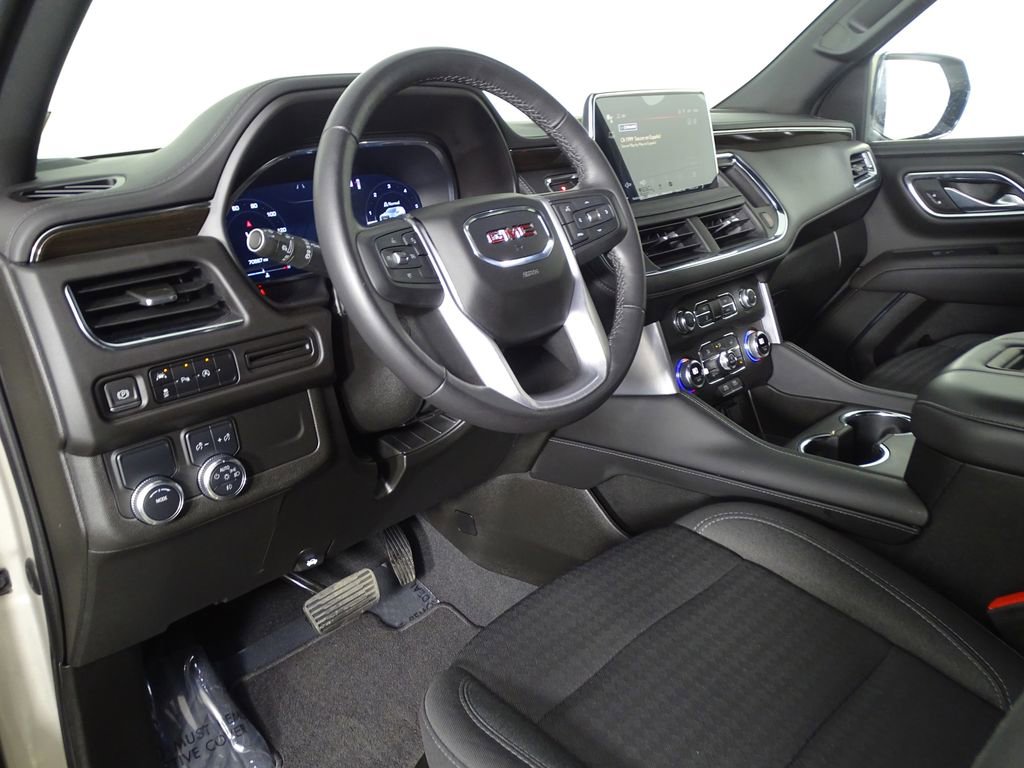 Used 2023 GMC Yukon SLE image 24