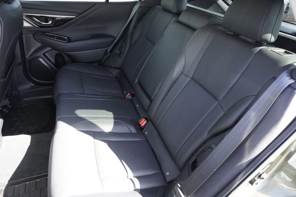 Used 2022 Subaru Outback Limited image 30