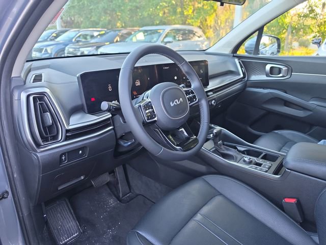 Certified 2025 Kia Sorento S FWD image 14