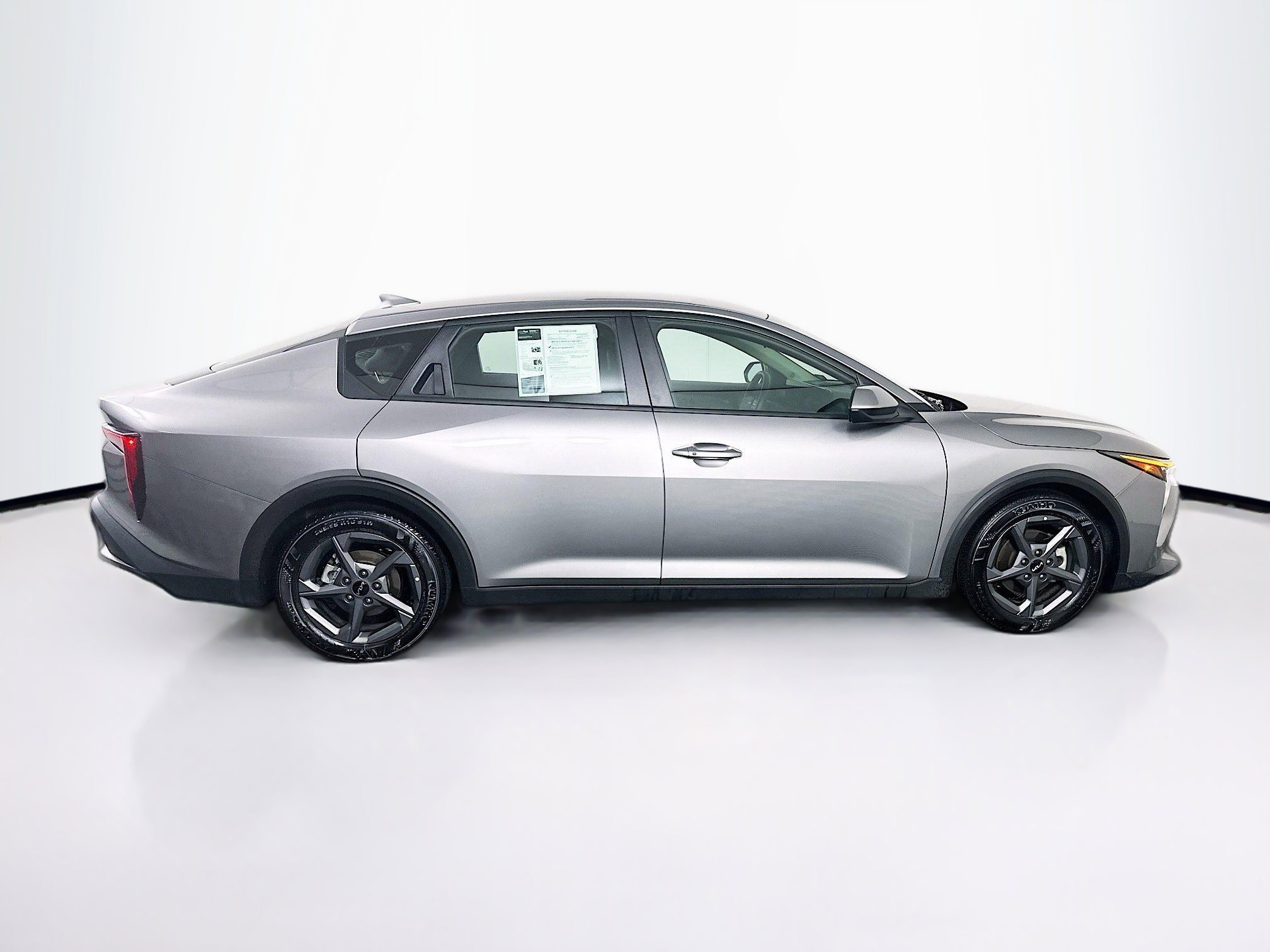 Used 2025 Kia K4 LXS image 10