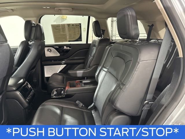 Used 2021 Lincoln Aviator Reserve w/ Equipment Group 202A image 17
