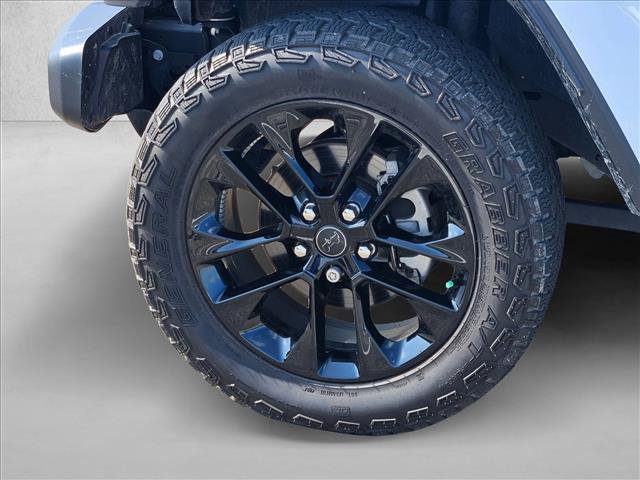 Used 2025 Jeep Gladiator Sport AWD/4WD image 14