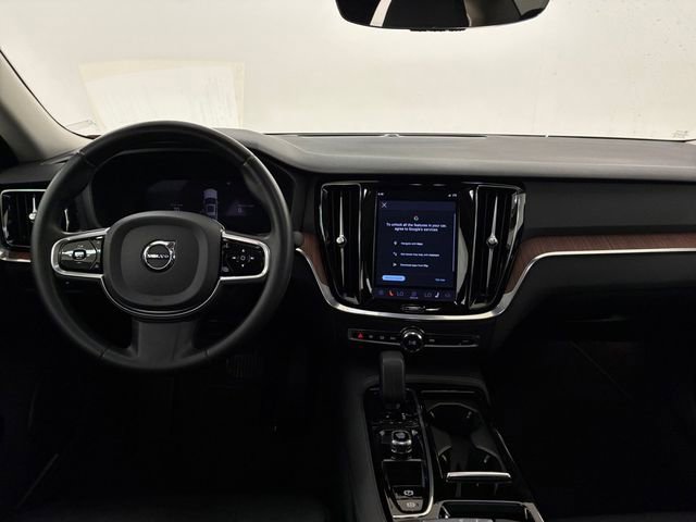 Used 2023 Volvo S60 T8 Plus image 20