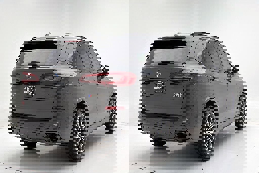Used 2022 BMW X5 M50i w/ Executive Package image 11
