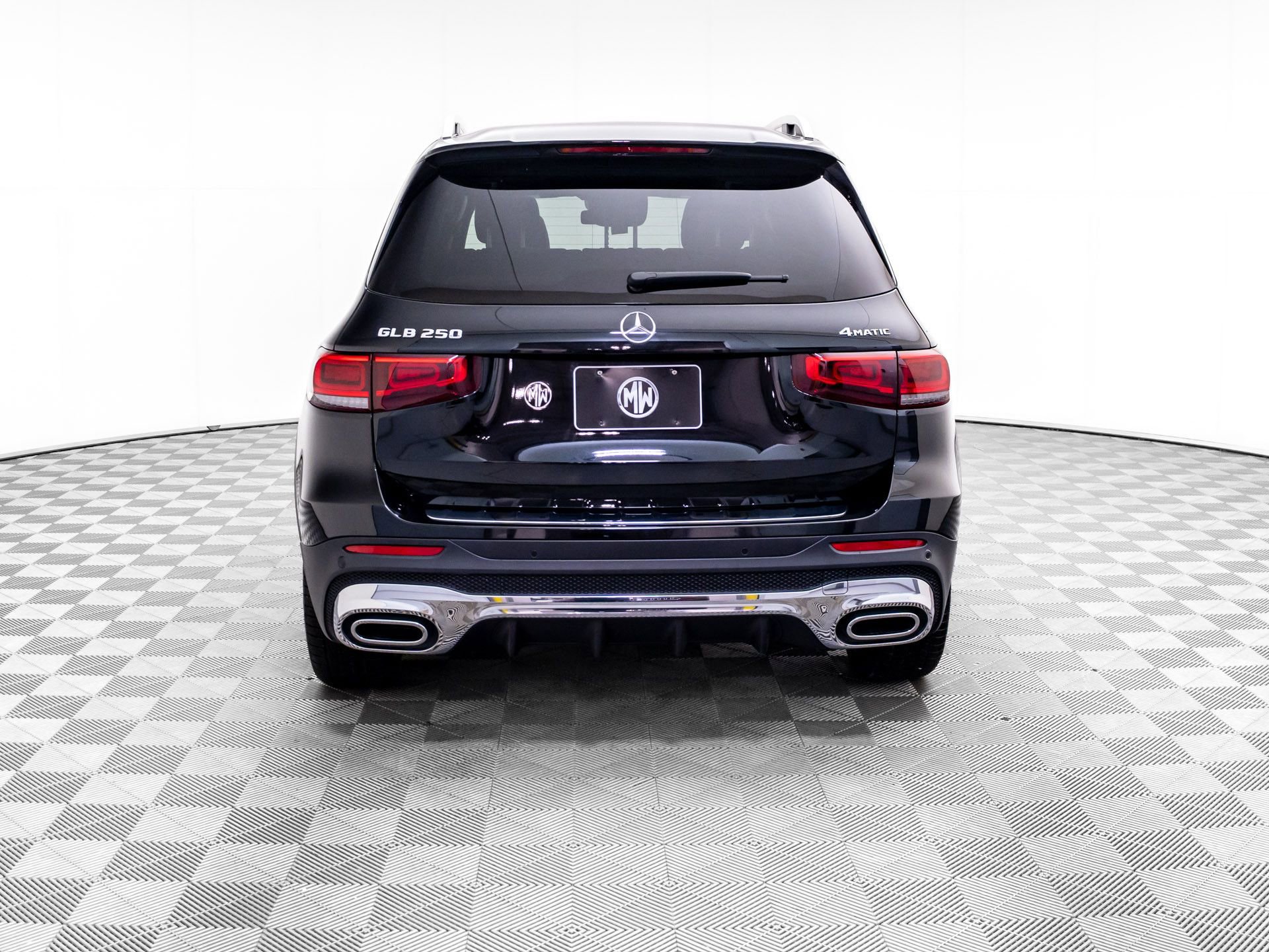 Used 2022 Mercedes-Benz GLB 250 4MATIC image 4