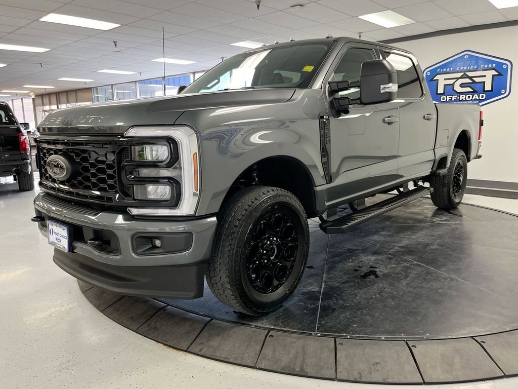 New 2026 Ford F350 XLT w/ XLT Premium Package AWD/4WD image 4