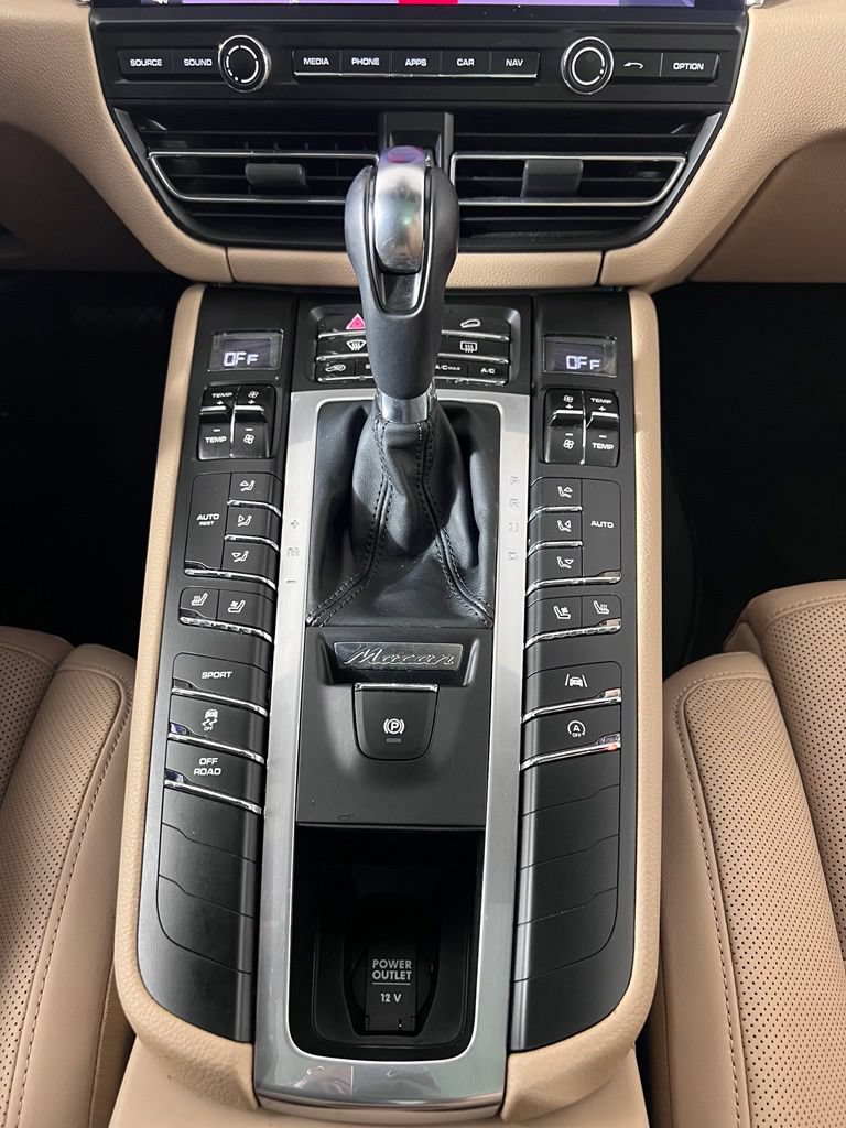 Certified 2021 Porsche Macan S AWD/4WD image 35