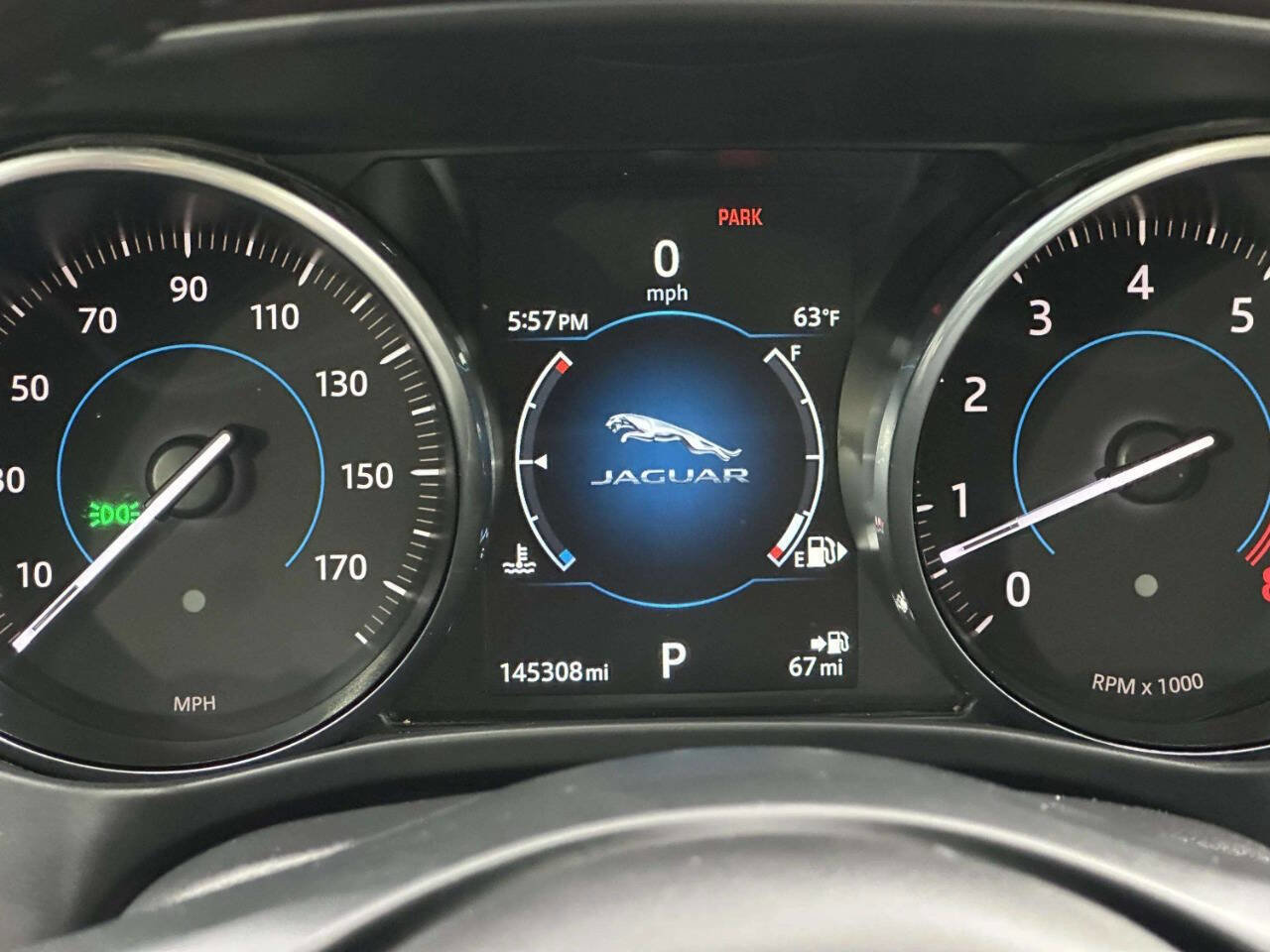 Used 2017 Jaguar F-PACE Prestige AWD/4WD image 26