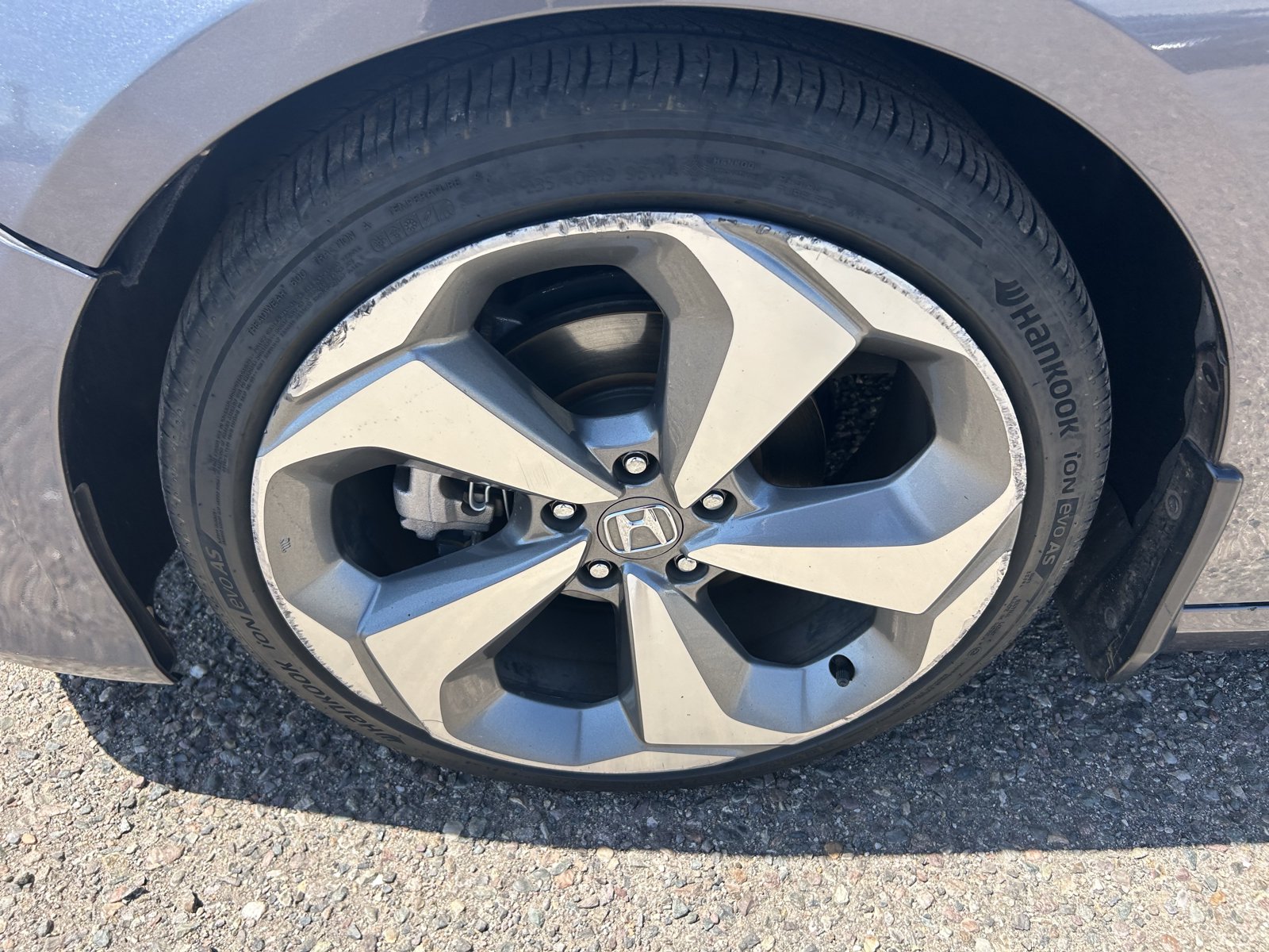 Used 2018 Honda Accord Touring image 9