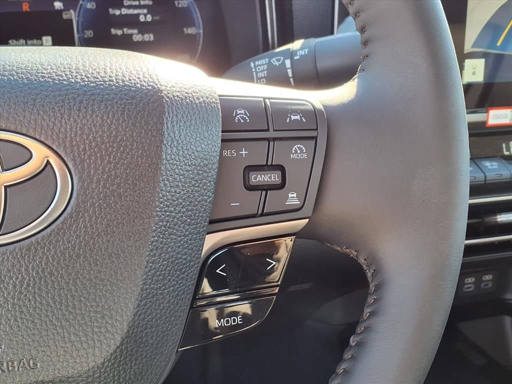 Used 2026 Toyota Camry XLE FWD image 14
