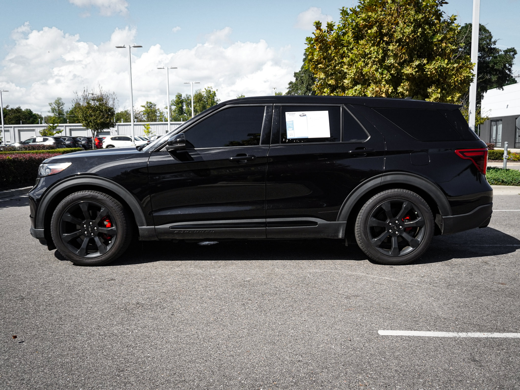 Used 2022 Ford Explorer ST w/ Equipment Group 401A AWD/4WD image 7