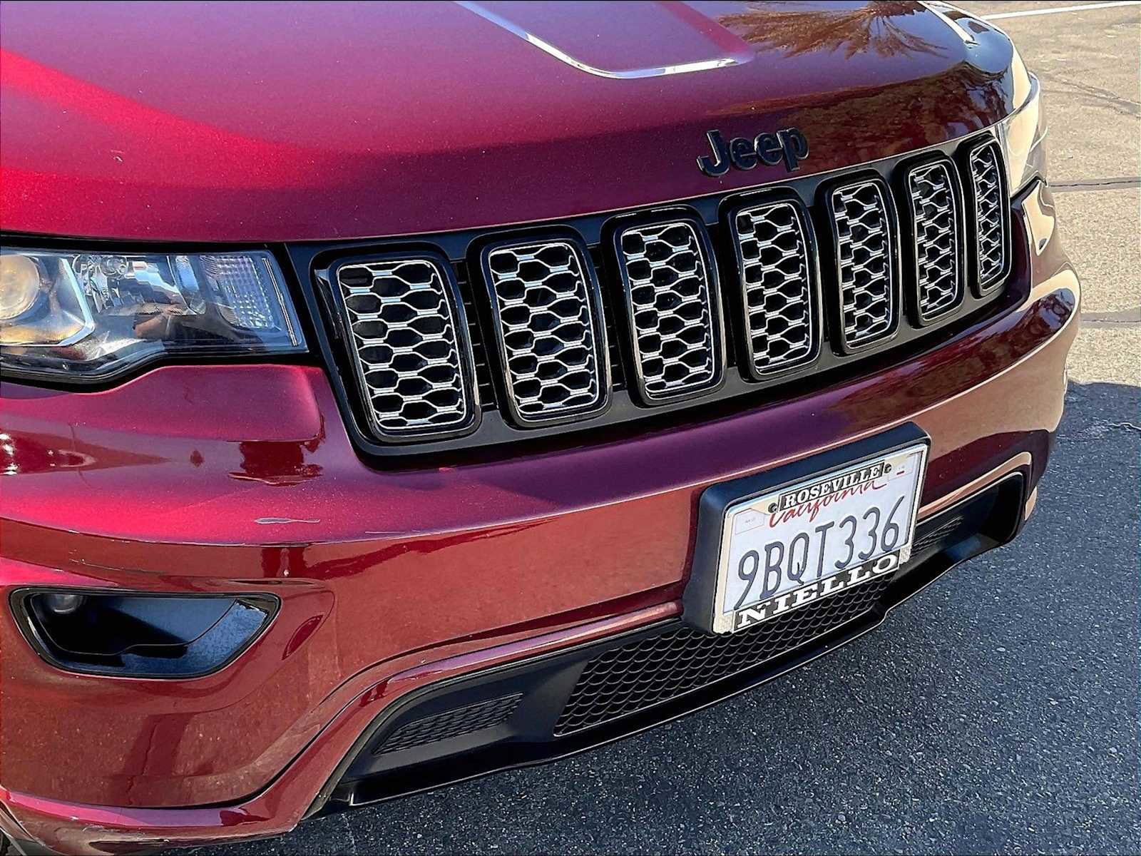 Used 2022 Jeep Grand Cherokee Laredo X AWD/4WD image 30