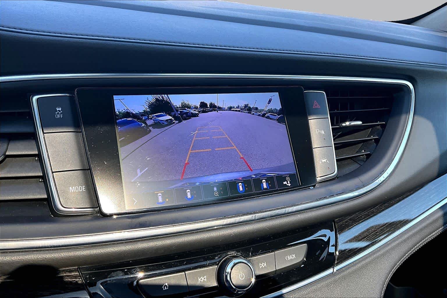 Used 2020 Buick Enclave Avenir w/ Avenir Technology Package FWD image 26