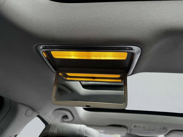 Used 2017 Mercedes-Benz S 550 Sedan image 38