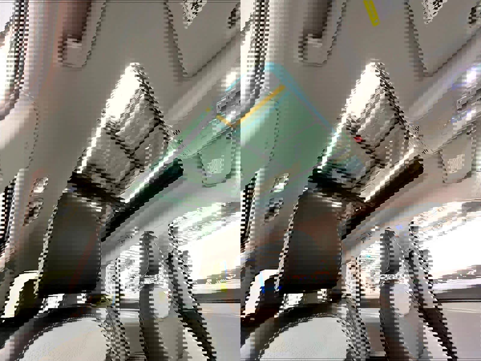 Used 2025 Volkswagen Taos SEL image 25