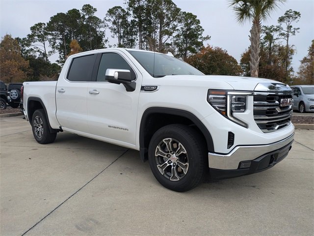 Used 2024 GMC Sierra 1500 SLT image 2