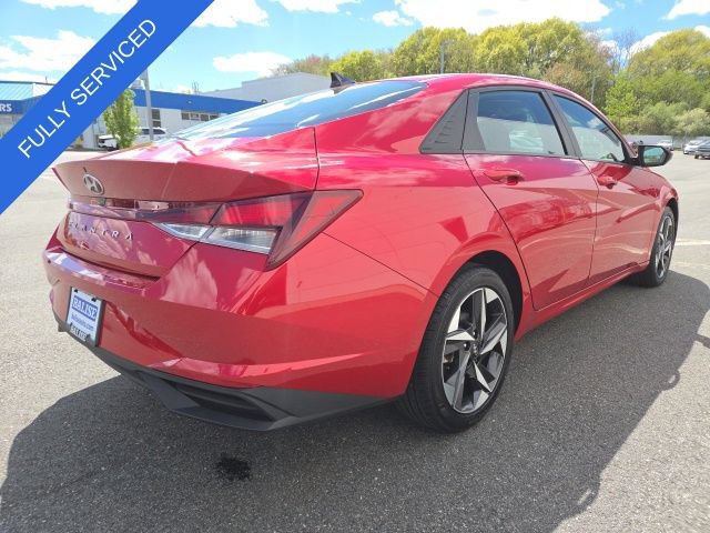Used 2023 Hyundai Elantra SEL w/ Convenience Package FWD image 7