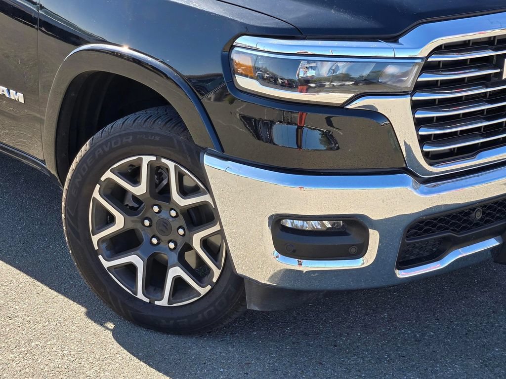 Used 2025 RAM 1500 Laramie AWD/4WD image 9