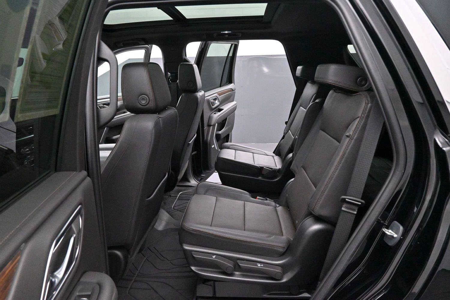 Used 2023 Chevrolet Tahoe High Country AWD/4WD image 32