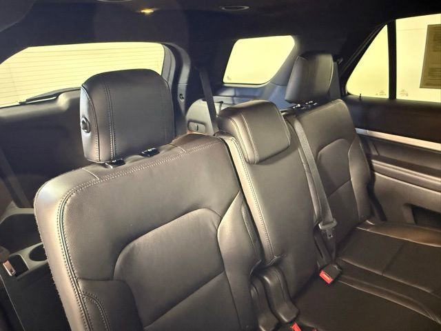Used 2017 Ford Explorer XLT w/ Equipment Group 202A image 47