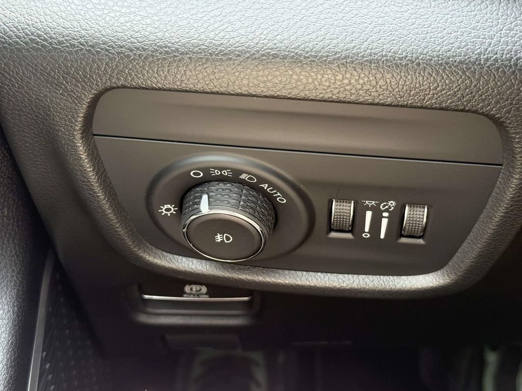 New 2027 Jeep Grand Cherokee Limited AWD/4WD image 27