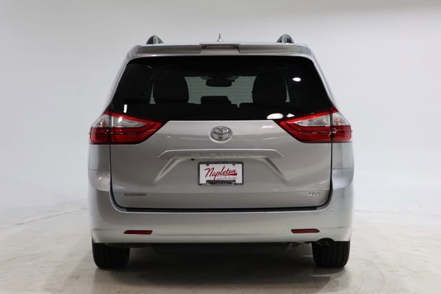 Used 2019 Toyota Sienna XLE FWD image 7