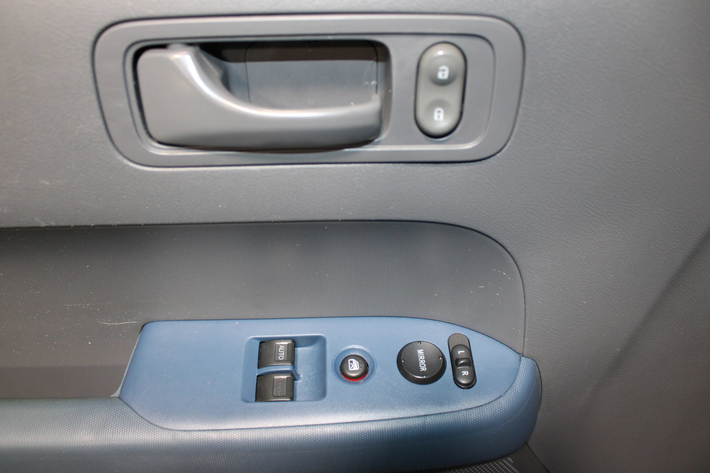 Used 2003 Honda Element EX image 9