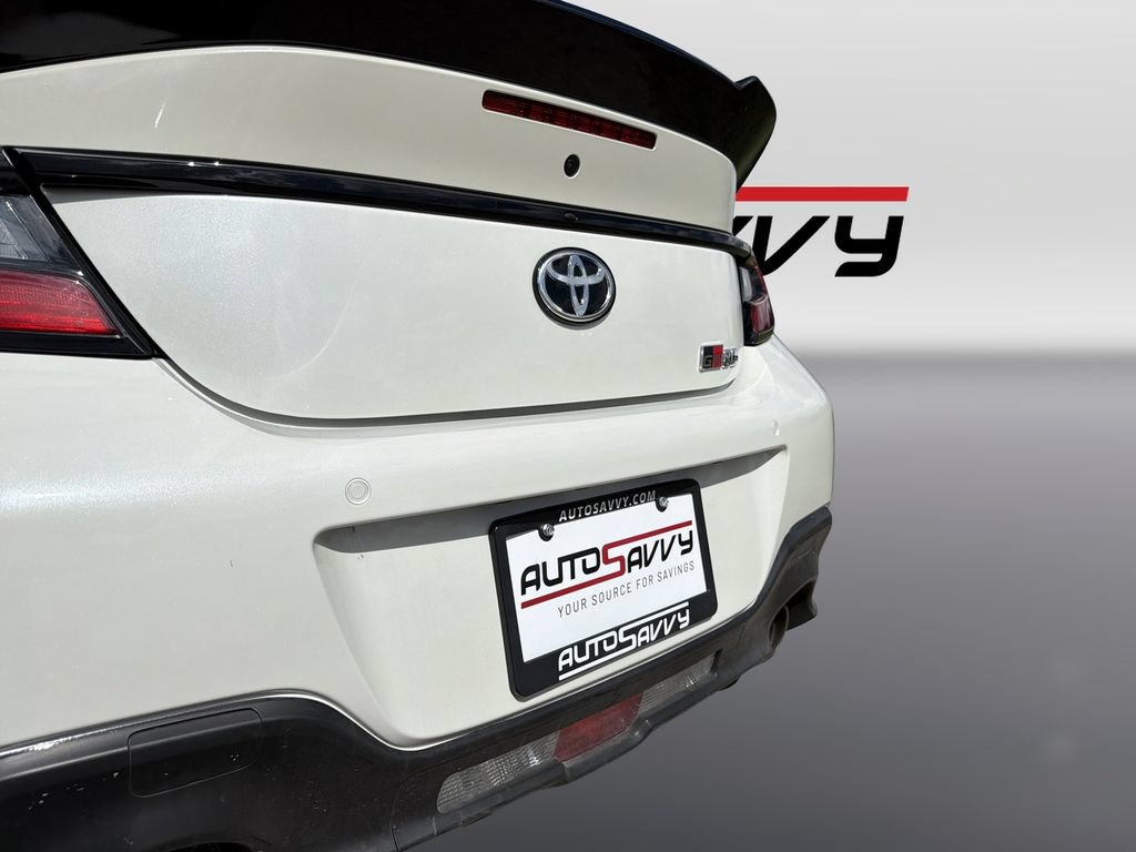 Used 2024 Toyota GR86 RWD image 14