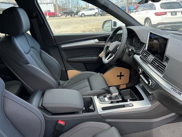 Used 2025 Audi Q5 2.0T Premium Plus w/ Premium Plus Package image 25