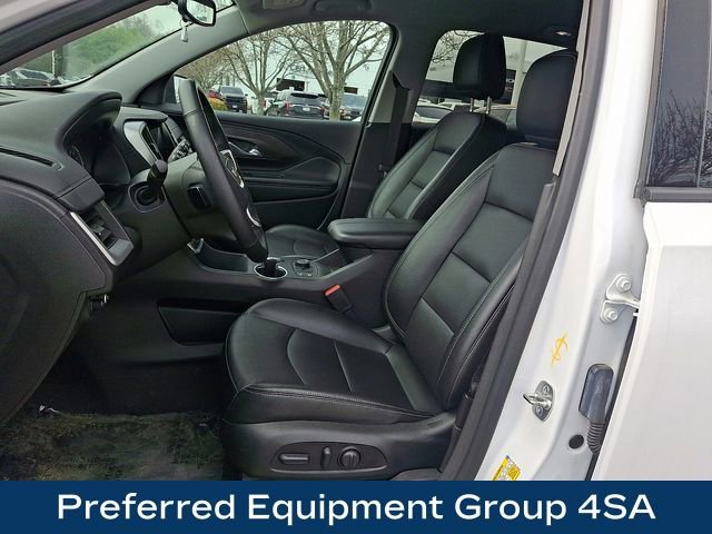 Used 2024 GMC Terrain SLT image 2