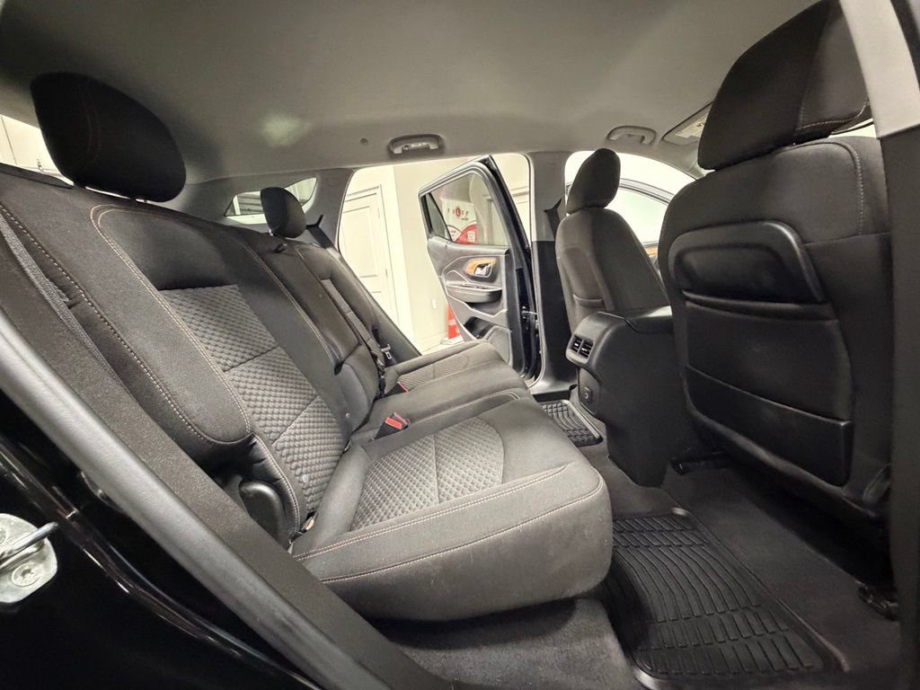 Used 2020 GMC Terrain SLE w/ Driver Convenience Package FWD image 44