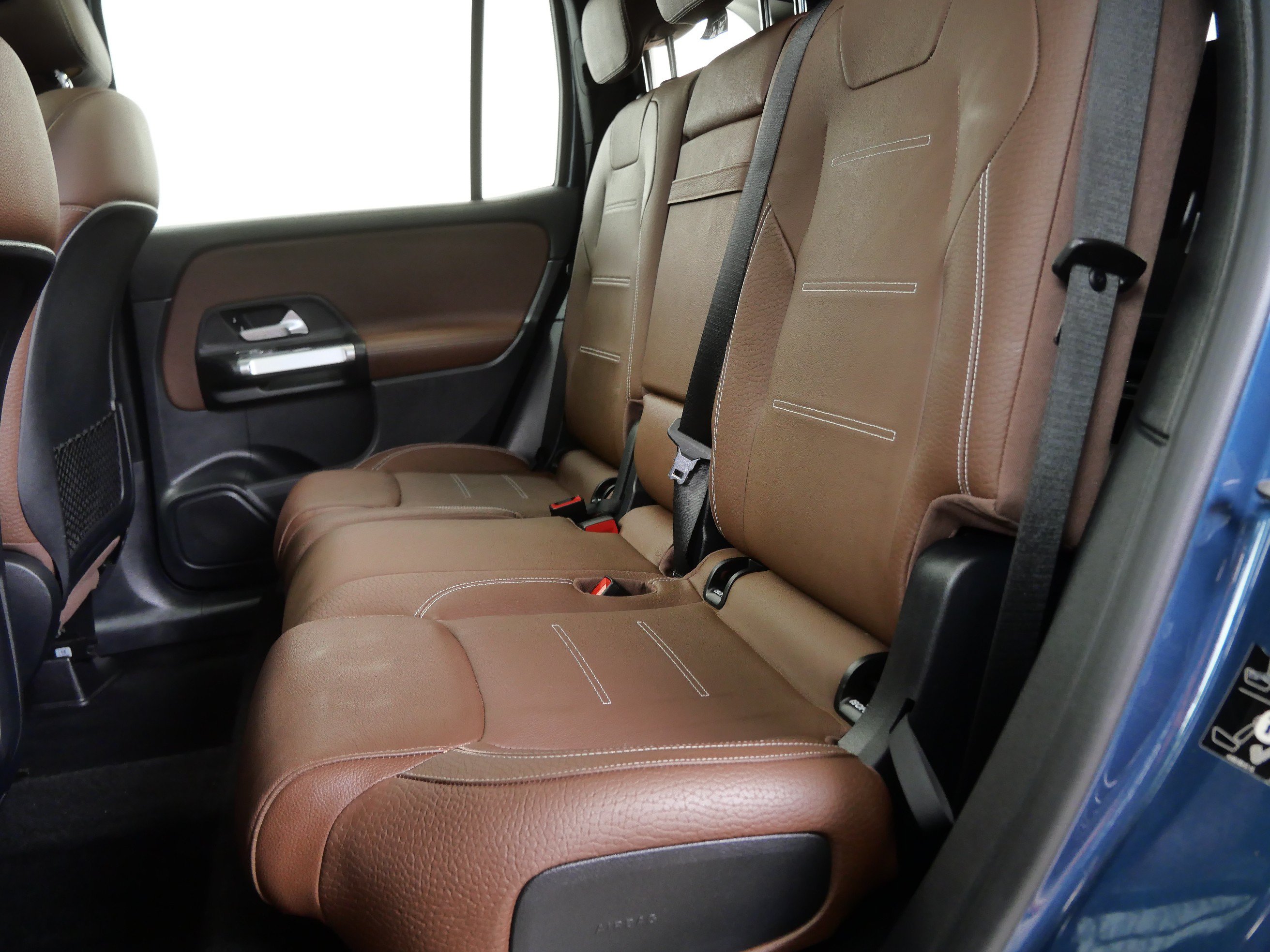 Certified 2022 Mercedes-Benz GLB 35 AMG 4MATIC image 18