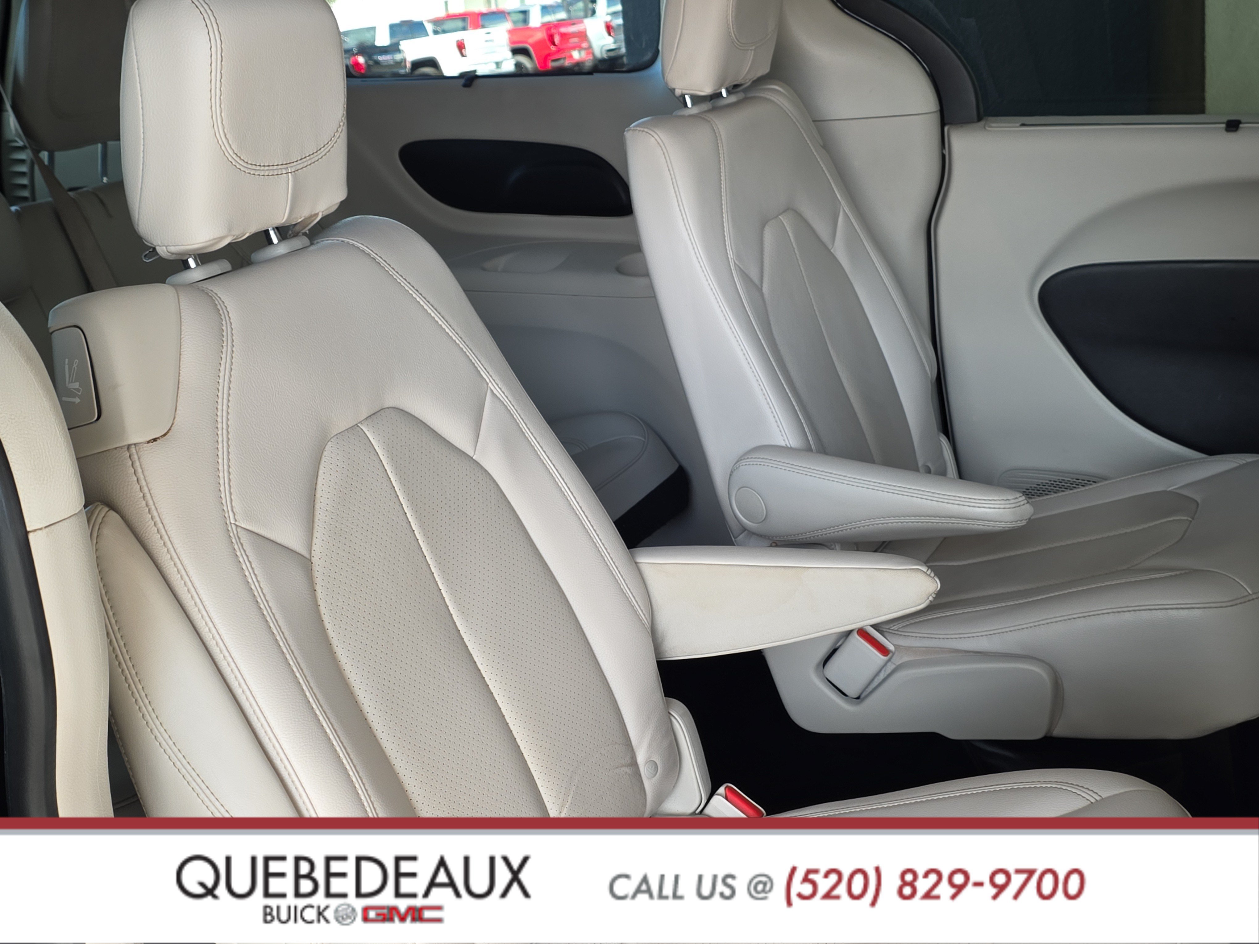 Used 2021 Chrysler Pacifica Touring-L FWD image 24