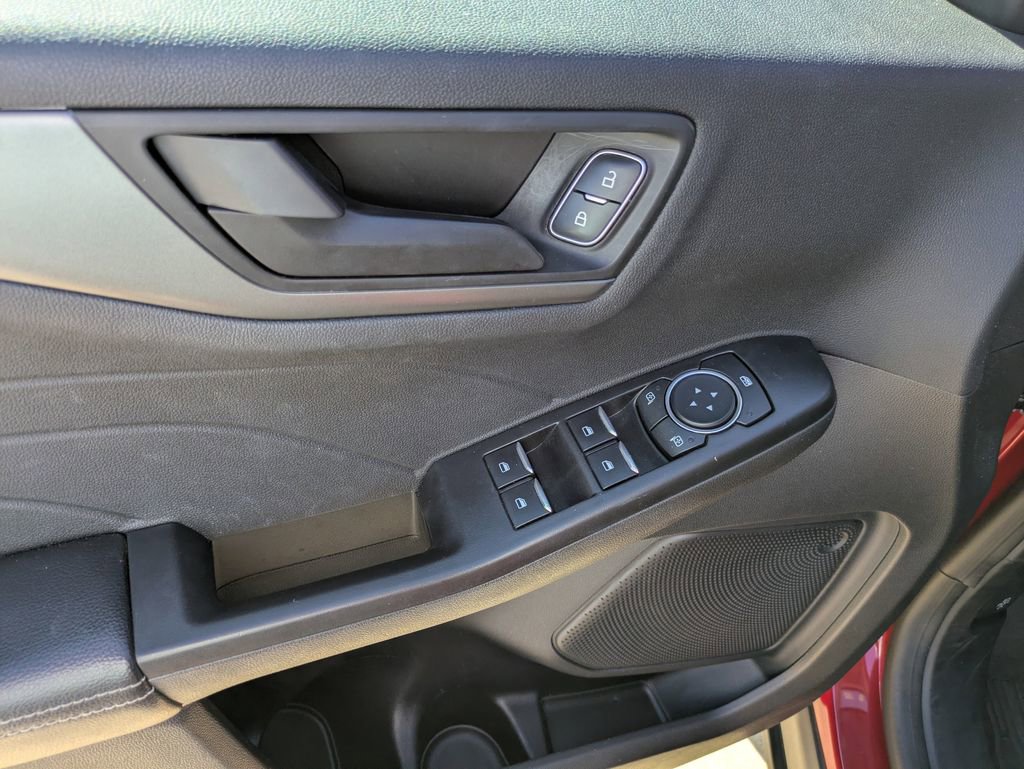 Used 2023 Ford Escape Active image 9